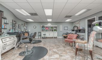 920 Kehrs Mill Rd, Ballwin, MO 63011