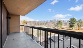 7401 WESTLAKE Ter 616, Bethesda, MD 20817