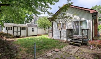 224 Walling Pl, North Middletown, NJ 07748
