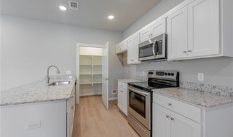 1603 SW Casuarina Dr 2, Bentonville, AR 72713