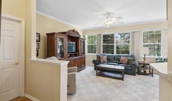 26 Fountain View Dr, Barnegat, NJ 08005