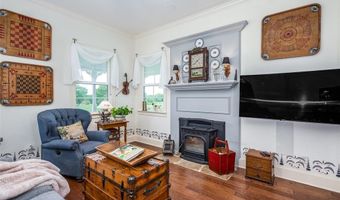 174 County Road 2690, Alvord, TX 76225