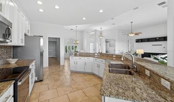 924 BUNKER VIEW Dr, Apollo Beach, FL 33572