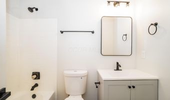 823 Gulliver Dr, Columbus, OH 43207