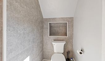 2058 N Belfast Ave, Augusta, ME 04330