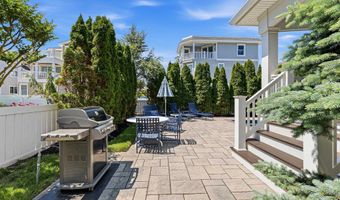 162 75th St, Avalon, NJ 08202
