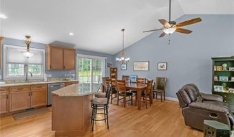 76 Lakehurst Dr, Coventry, RI 02816