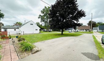 250 N Edgehill Ave, Austintown, OH 44515
