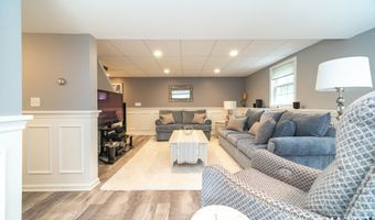 75 Hearthstone Dr, Cheshire, CT 06410