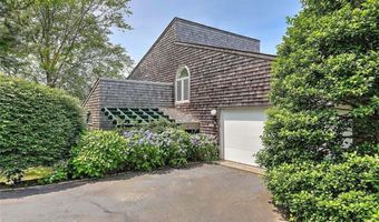 25 Fort Hill Rd, Bristol, RI 02809