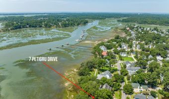 7 Petigru Dr, Beaufort, SC 29902