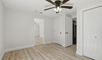 119 E Pearl St, Aurora, MO 65605