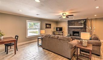 204 SW G St, Bentonville, AR 72712