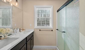 28 Murray Rd, Ashburnham, MA 01430