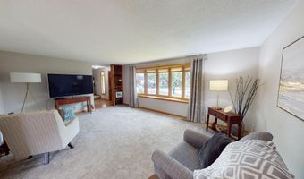 826 Minnie Maddern St, Albert Lea, MN 56007