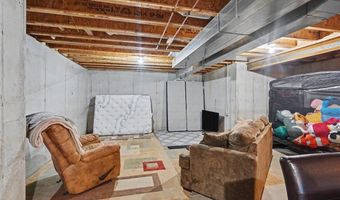 1000 Kathys Ct, Baldwin City, KS 66006
