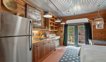 25 17th St, Apalachicola, FL 32320