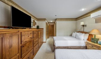 311 Offerson Rd 121, Beaver Creek, CO 81620