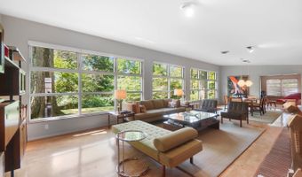 8389 Arborcrest Dr, Amberley, OH 45236