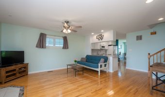 22869 W Lake Shore Dr, Antioch, IL 60002