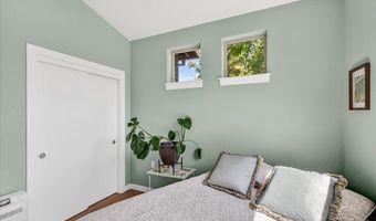 106 Dunn Cir, Ashland, OR 97520