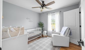 26 Knoll Crest Dr, Bangor, ME 04401