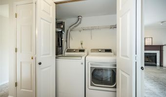 1445 Whispering Creek Dr E, Ballwin, MO 63021