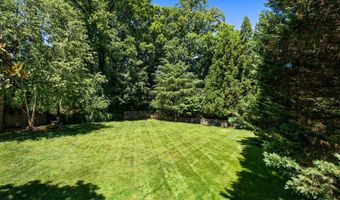 7009 LOCH LOMOND Dr, Bethesda, MD 20817