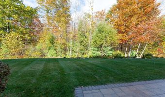 58 Granite Ln, Chester, NH 03036