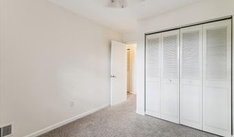 8366 GLASTONBURY Ct, Annandale, VA 22003