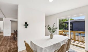 7368 NE BERWICK Dr 2, Ankeny, IA 50021