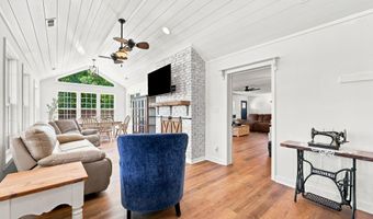 1865 Leroy Autry Rd, Autryville, NC 28318