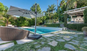 17980 Rancho St, Encino, CA 91316