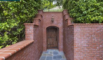 32 Kensington Ct, Alamo, CA 94507