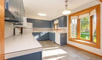 603 Runestone Dr, Alexandria, MN 56308