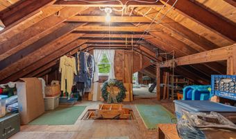 876 S Brooksvale Rd, Cheshire, CT 06410