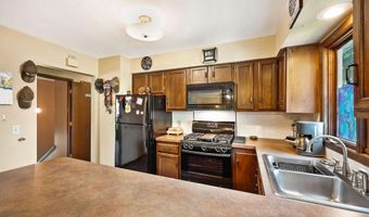 5222 Piccadilly Dr, Madison, WI 53714