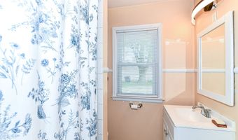 208-210 Donnelly Dr, Anderson, IN 46011