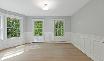 25 Lake Grove Ln, Auburn, ME 04210