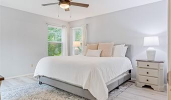 404 Arbor Spring Dr, Ballwin, MO 63021