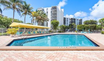20400 W Country Club Dr 214, Aventura, FL 33180