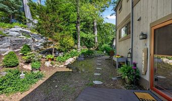 23 Harbour Vlg A, Branford, CT 06405