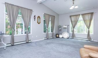 8911 Manor Ave, Allen Park, MI 48101