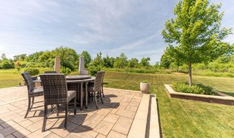 2376 Westbrooke Cir S, Ann Arbor, MI 48105