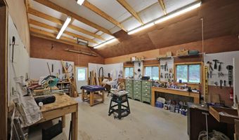 289 Algerie Rd, Becket, MA 01223