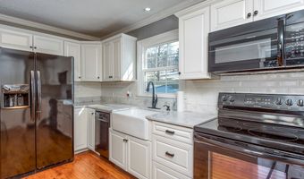 144 Mountain View Dr, Abingdon, VA 24211