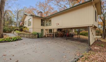 15 Goulart Dr, Bozrah, CT 06334