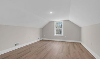 293 Trenton Ave N, Bayville, NJ 08721