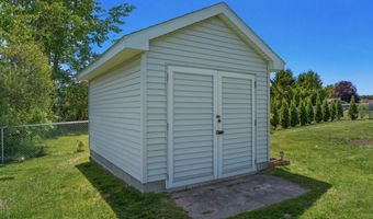 613 Island View Dr, Alpena, MI 49707