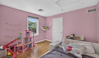 9 Broadview Ave, Berkley, MA 02779